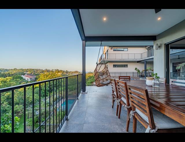 11 BEDROOM FREEHOLD FOR SALE IN SALT ROCK